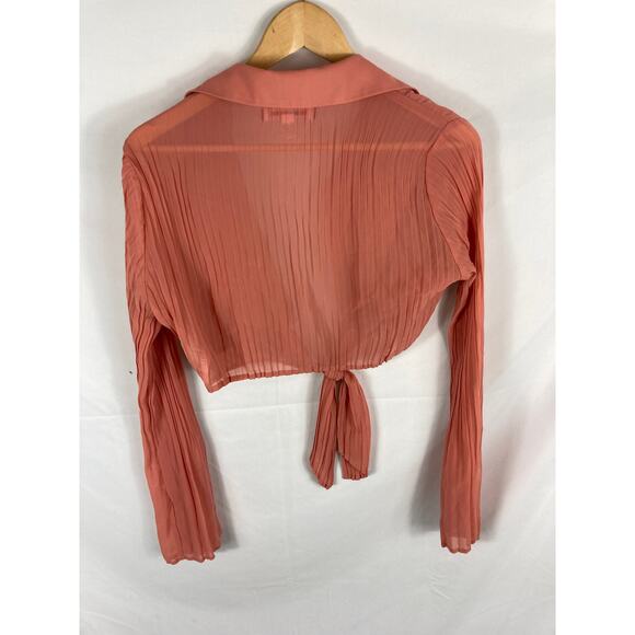 Urban Outfitters Rachel Plisse Crinkle Tie Front Crop Top Size Small - Picture 6 of 7